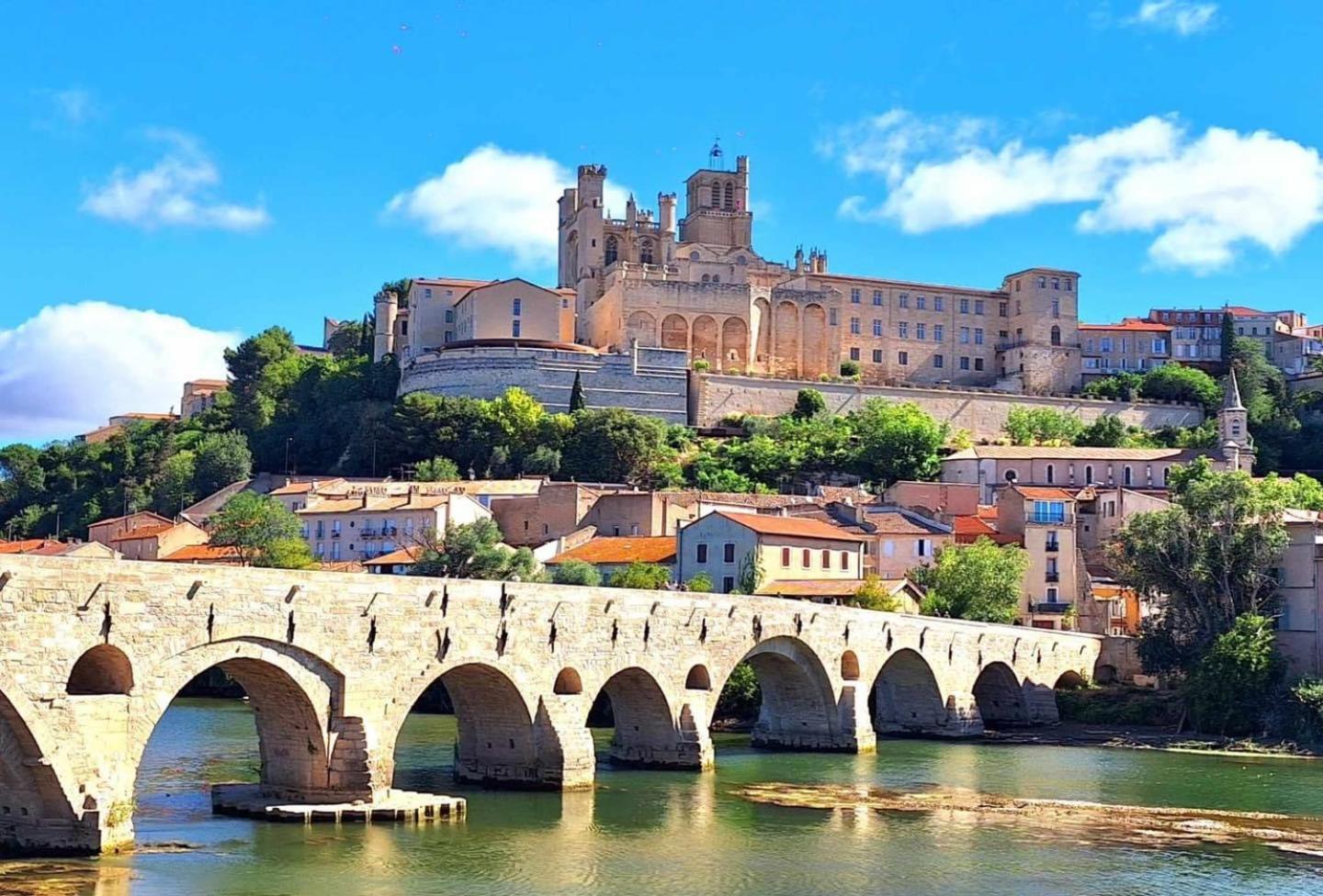 Joli Appartement Hypercentre T2, Classe Meuble De Tourisme 3 Avec Parking Gratuit Beziers Exterior photo