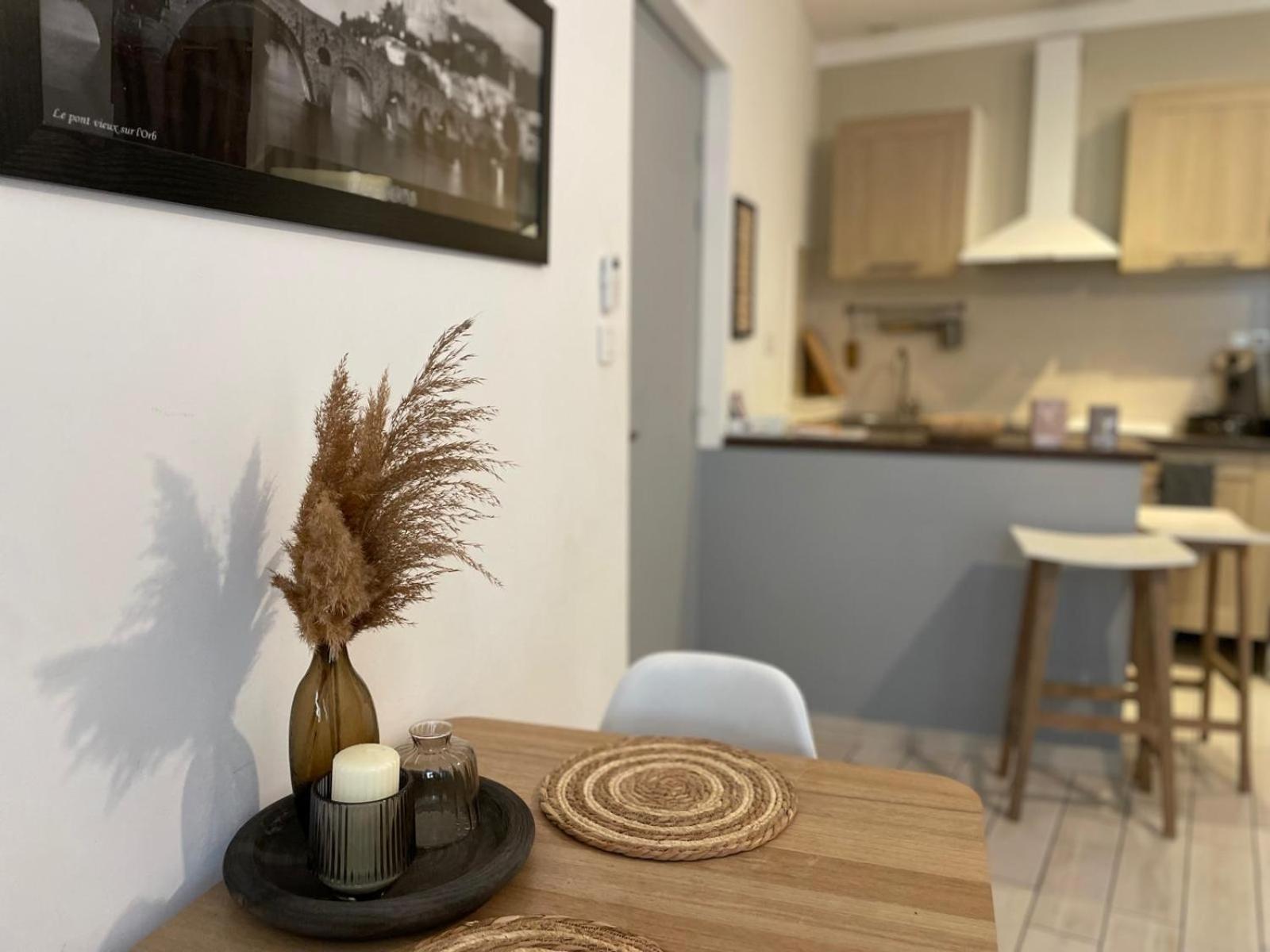 Joli Appartement Hypercentre T2, Classe Meuble De Tourisme 3 Avec Parking Gratuit Beziers Exterior photo